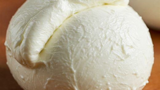 Can You Eat Mozzarella Uncooked