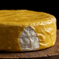 Can You Eat the Wax on Brie